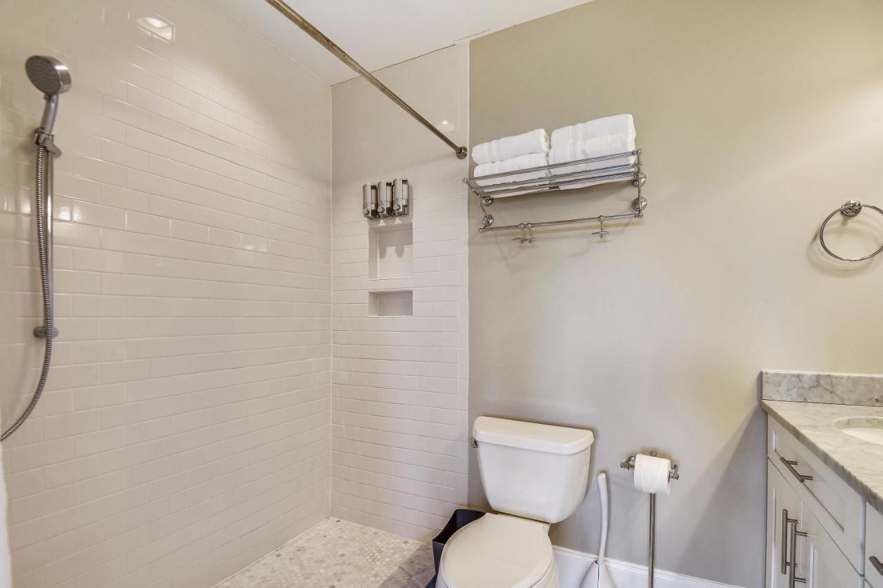 Edgewood Guesthouse Apartment Unit Washington Kültér fotó